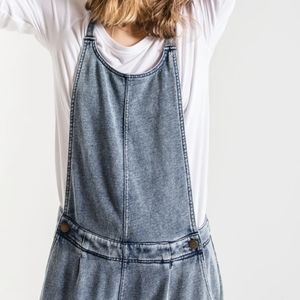 Overall cute jump suit